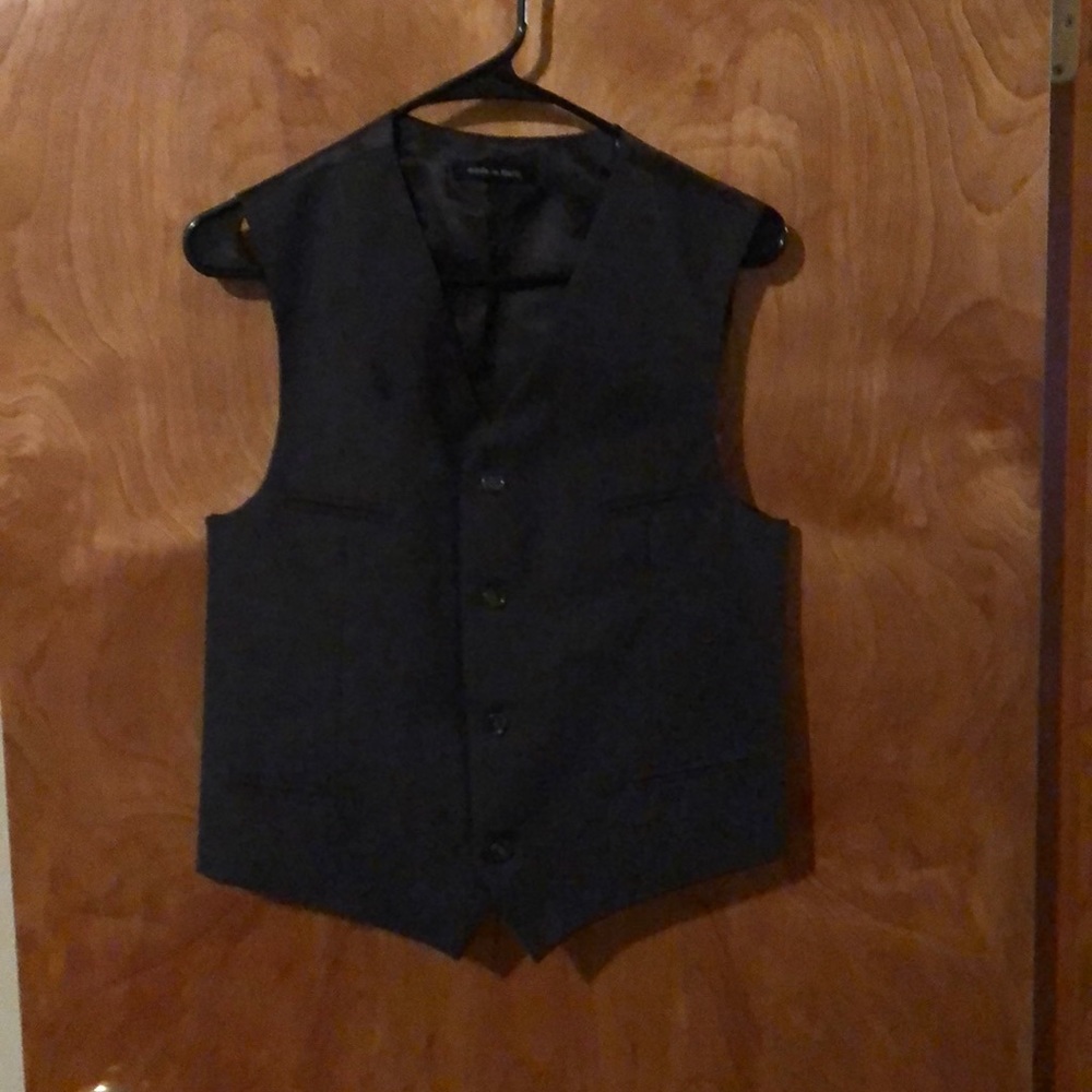 Calvin Klein boys’ fine line twill vest